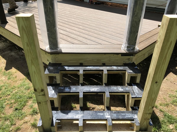 picture of deck flashing on steps