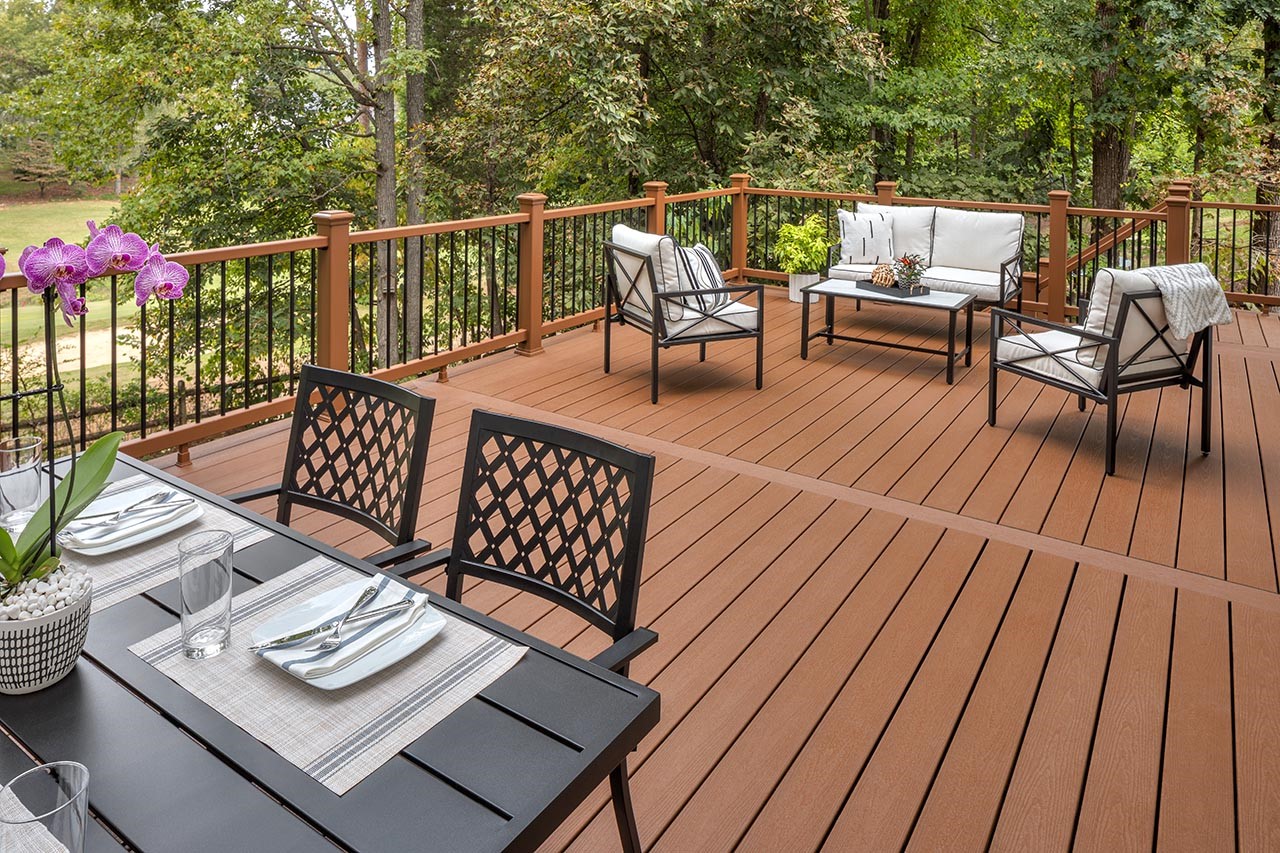 Beautiful composite deck with nice furniture on it