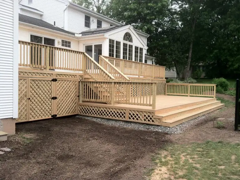 natural wood decks Decks by RTC