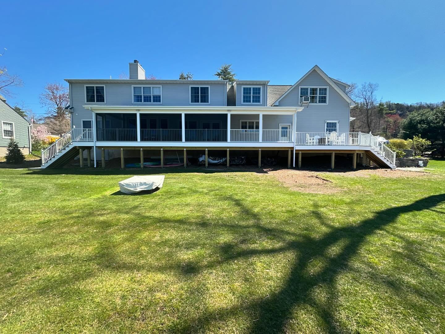 Screened in porch in Avon CT, build by Regan Total Construction